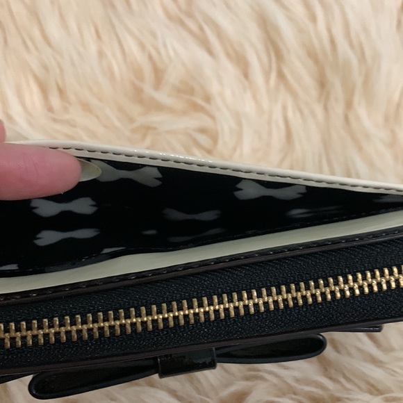 NWT Kate Spade Striped Patent Leather Wallet - Picture 11 of 12